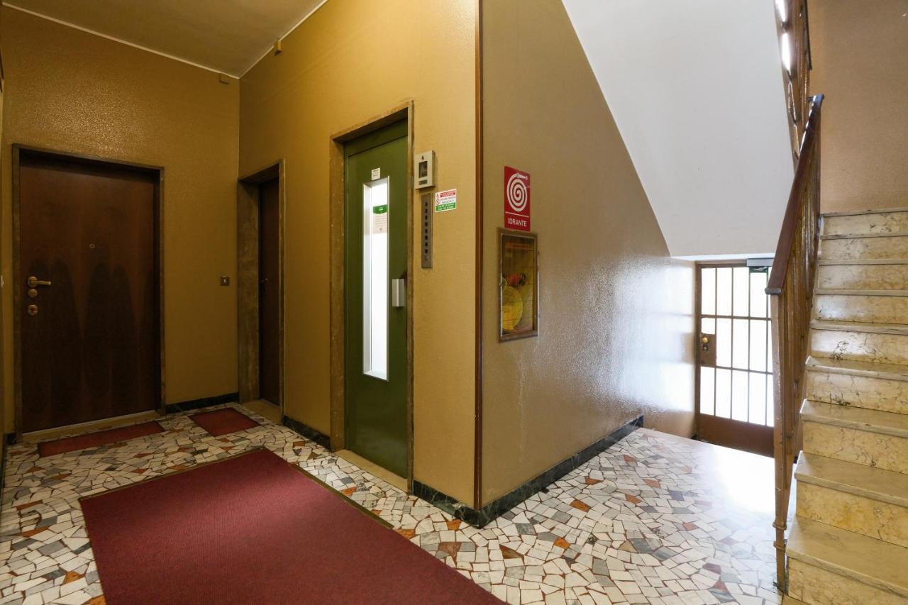 Primopiano - Carlone Lejlighed Milano Eksteriør billede